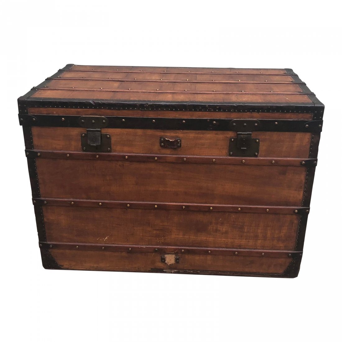Vintage Louis Vuitton Trunk: Brand: Louis Vuitton Style: Steamer Trunk Condition: REfurbished exterior and trays 1910 Vintage/Antique Measures: 39.5ÊºW Ã— 11ÊºD Ã— 27.5ÊºH