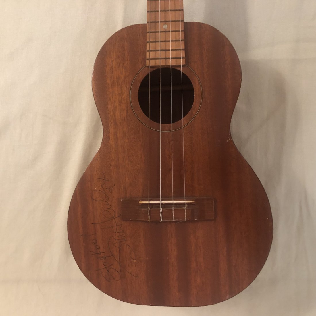 Signed Jimi Hendrix Mandolin: Signed by Jimi Hendrix