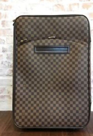 Louis Vuitton Pegase 65 suitcase (1 of 12)