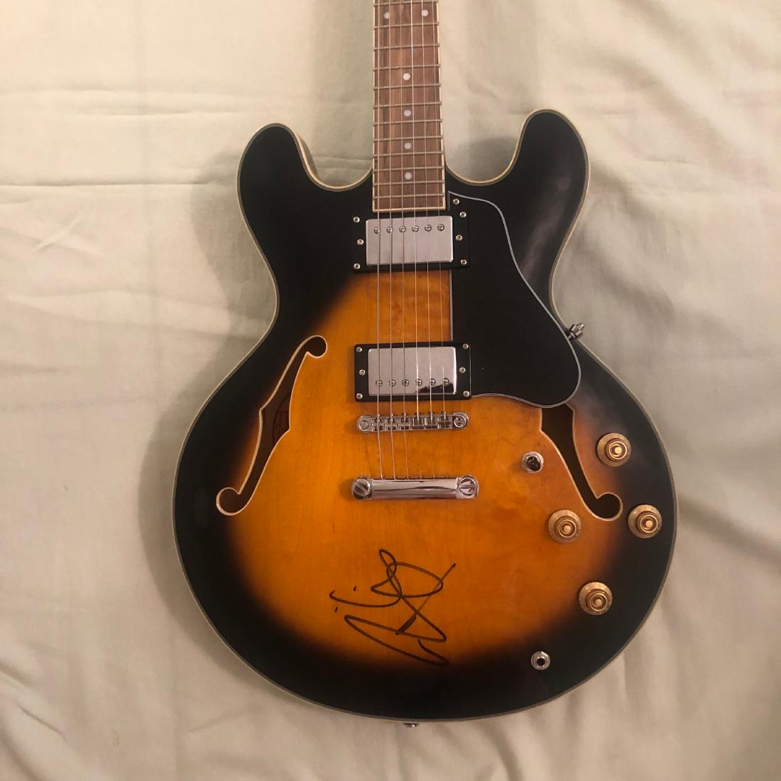 Signed David Bowie Hollow Body: Signed by David Bowie