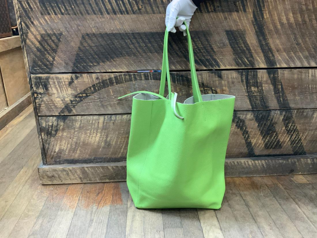 Italian Leather Tote: Style: Leather Tote Size: 11"x13"x5.5" Color: Lime Green Condition: Brand New