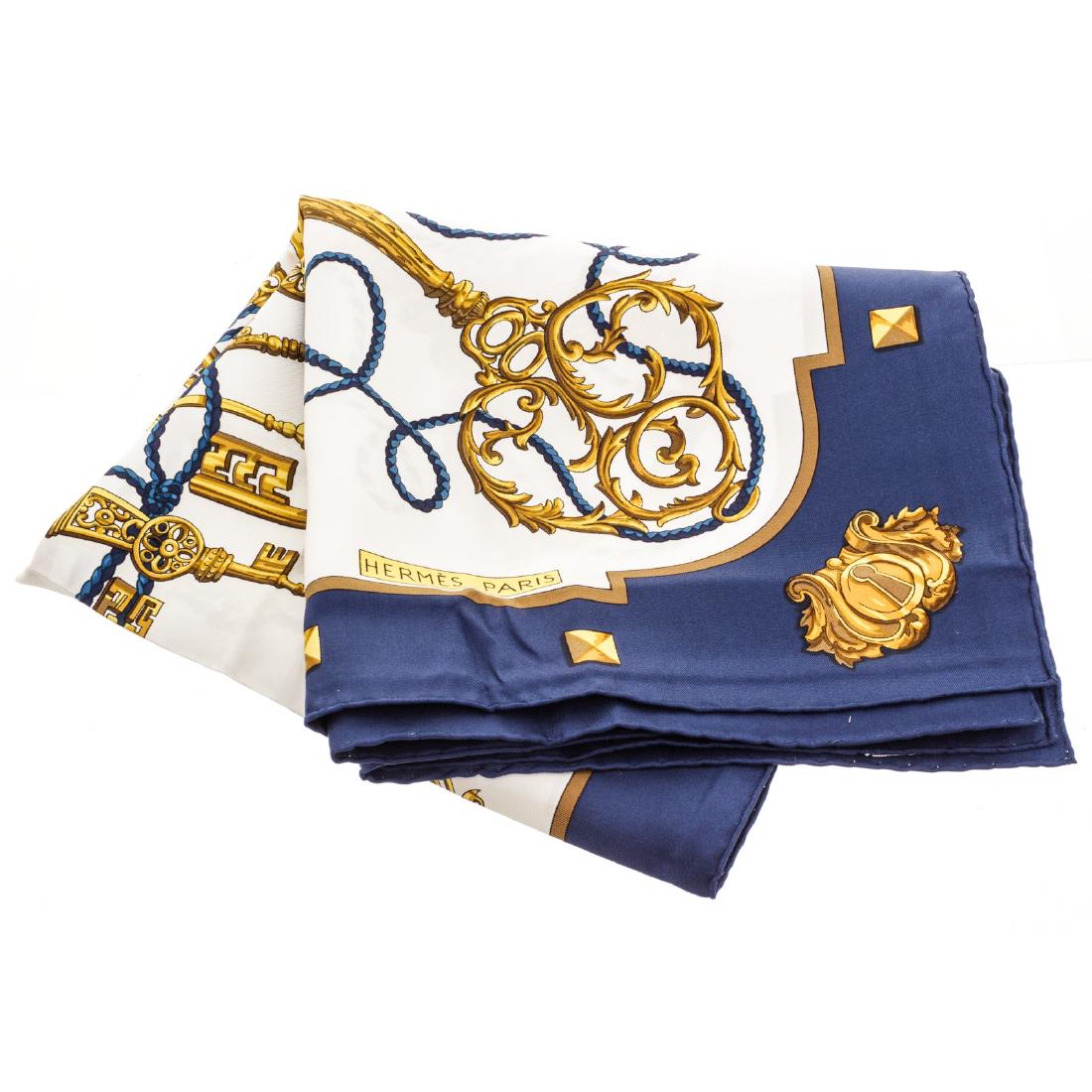 Hermes Blue White Gold Les Cles Latham Silk Scarf 90 (1 of 5)