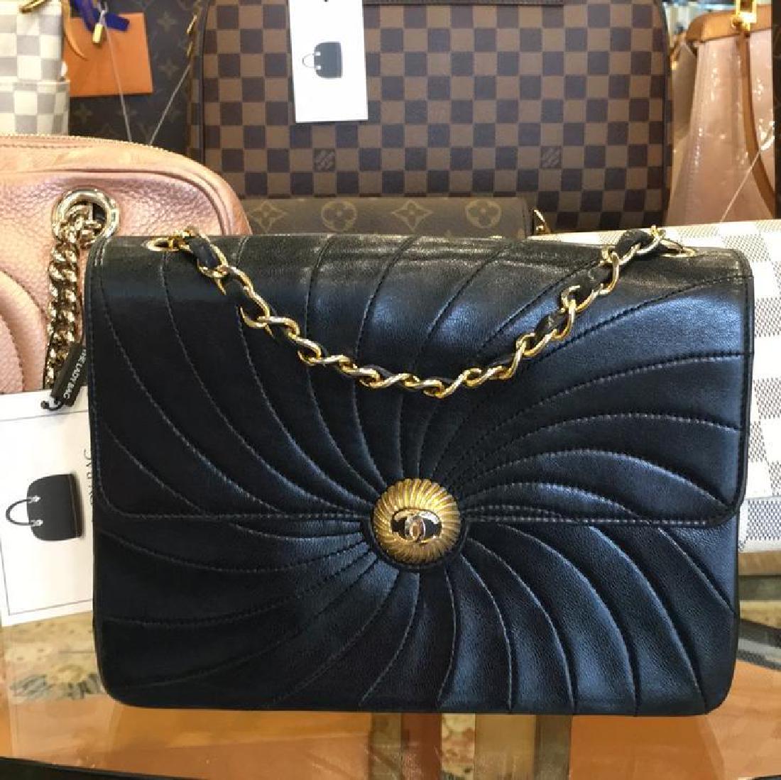 vintage chanel crossbody