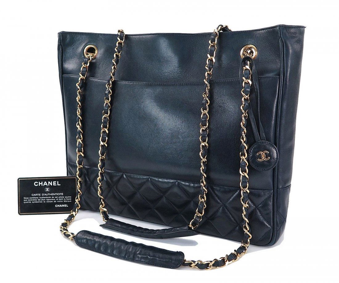 Chanel Vintage Shoulder Bag (1 of 10)