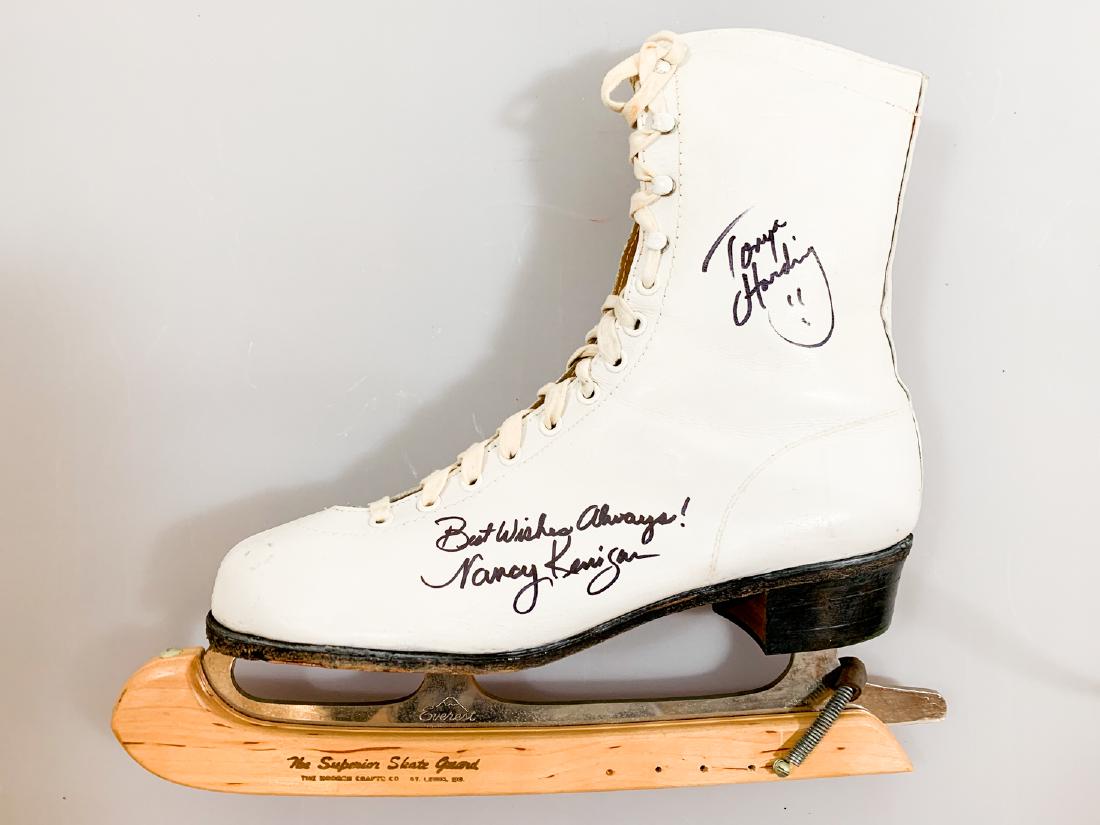 US FIGURE SKATING - HARDING and KERRIGAN *Signed* (1 of 7)