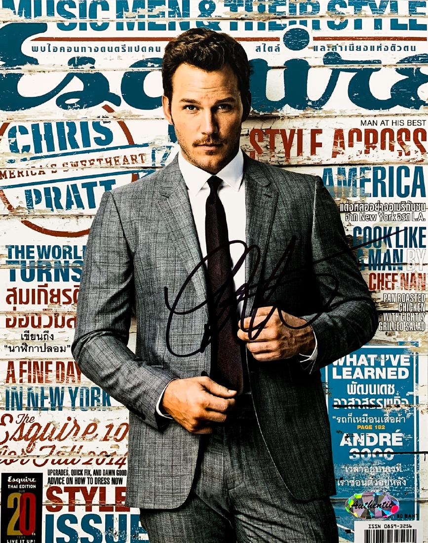 "AVENGERS" CHRIS PRATT Signed Esquire Magazine Cover (1 of 3)