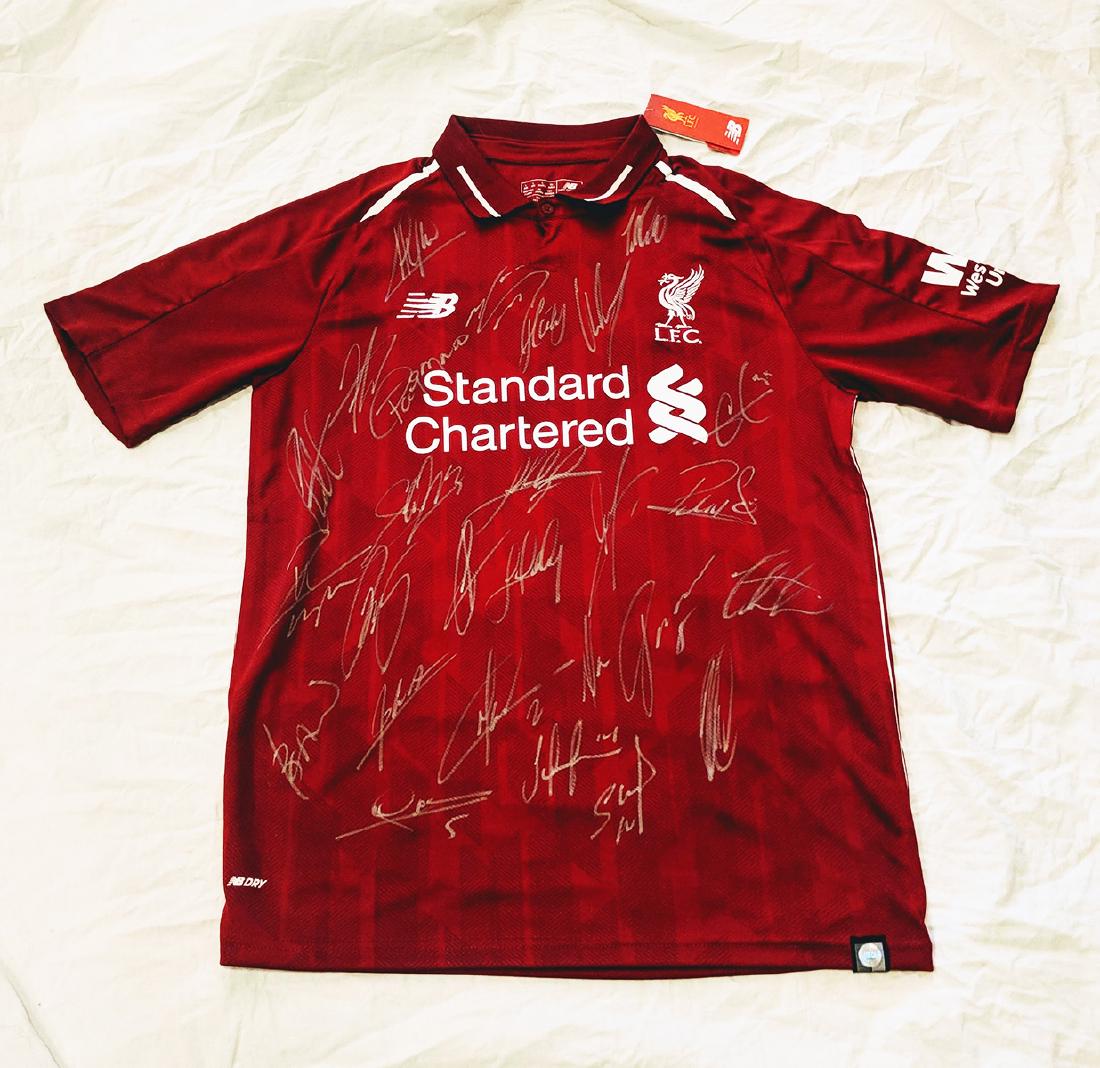 "LIVERPOOL F.C." 2018-19 CHAMPS! TEAM SIGNED SHIRT (1 of 4)
