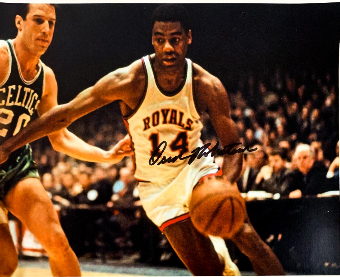 "ROYALS" Oscar Robertson Signed 11x14 Photo (1 of 2)