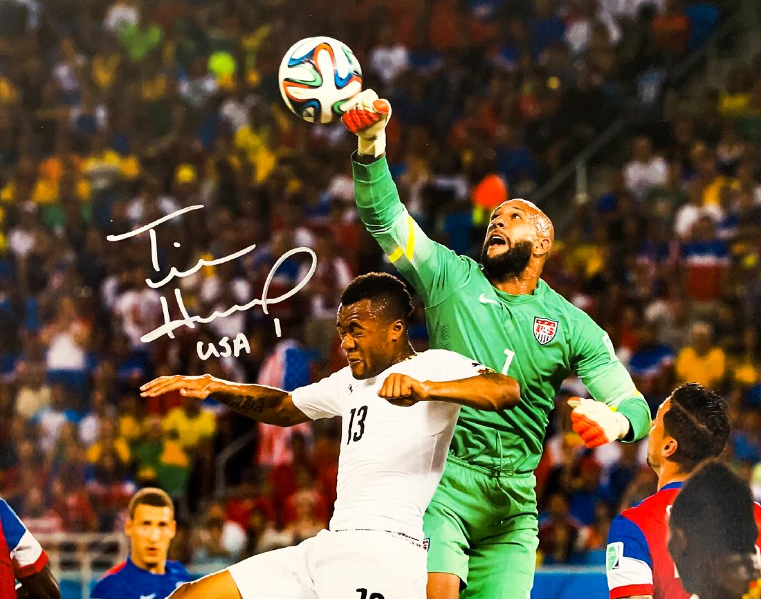 "TEAM USA SOCCER" Tim Howard Signed 11x14 Photograph (1 of 2)