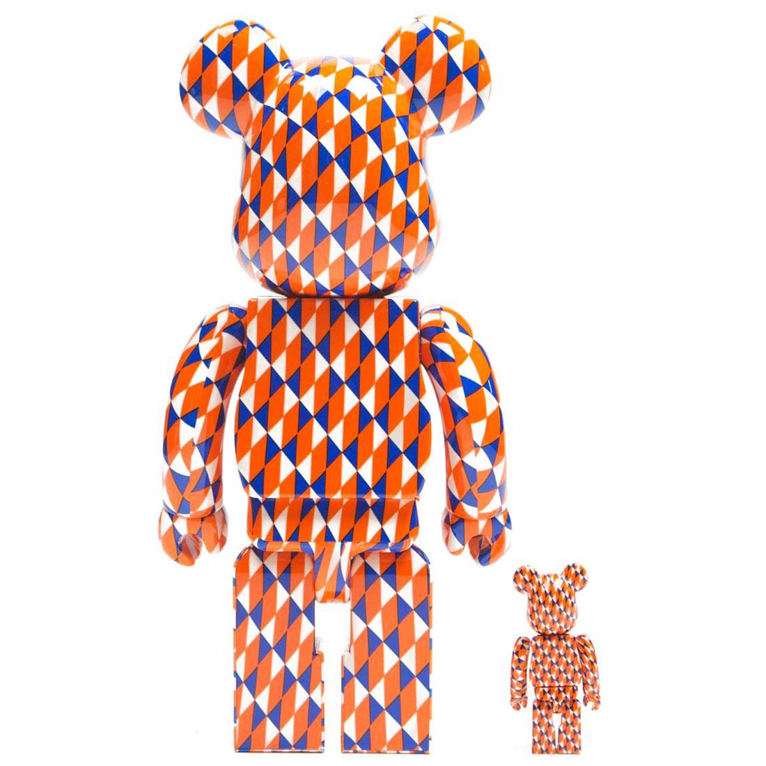 BARRY McGEE x Be@rbrick 'Geometric' Art Figure Set +: 'Geometric' by Barry McGee, 2018 From Be@rbrick x Medicom Toy and Apple. 400% figure (11 Inches tall) + 100% figure (2.8 Inches tall) 11.8 x 7.9 x 4.7 Inches (box) Collectible painted vinyl figure set