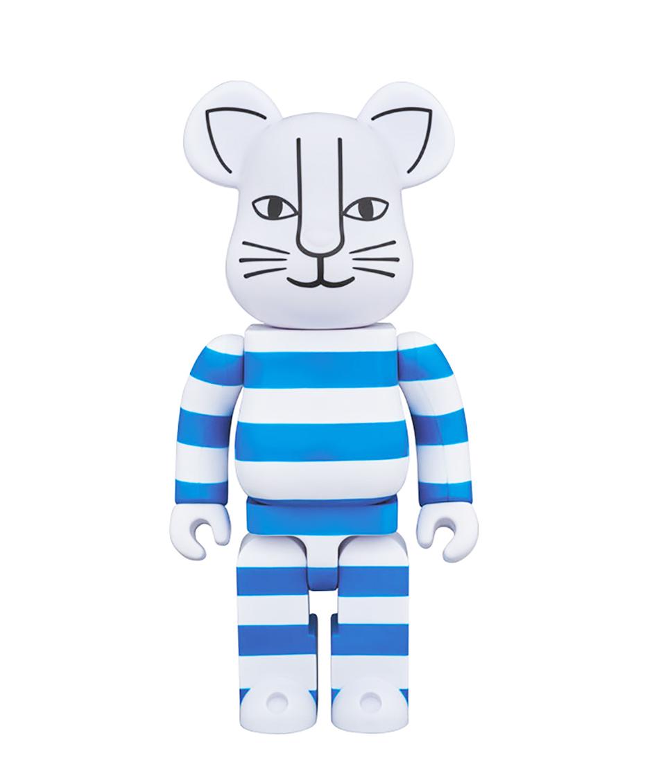 LISA LARSON x BE@RBRICK 'Mikey' (100%) Designer Art: 'Mikey' by Lisa Larson, 2016 Officially licensed figure by Sync x Be@rbrick x Medicom Toy. Blue variant. 100% figure (2.8 Inches tall) 6 x 4 x 1.5 Inches (package) Collectible painted vinyl art figure