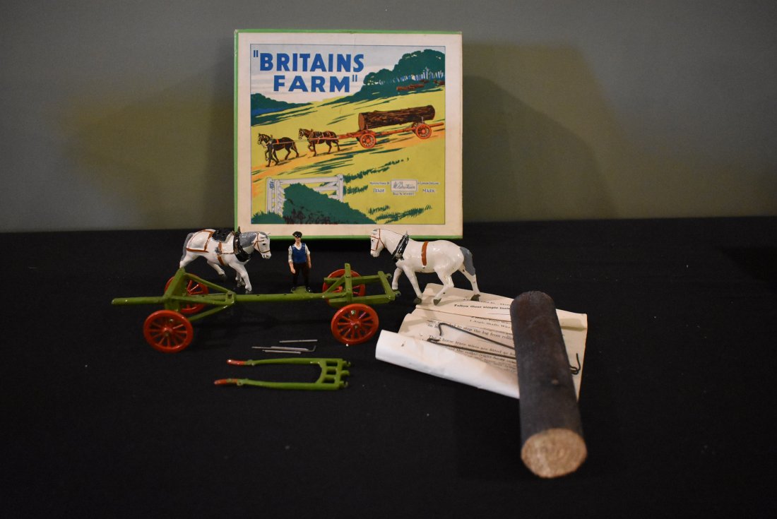 Britains Farm Pre-War Metal Toy Set 12F (1 of 4)