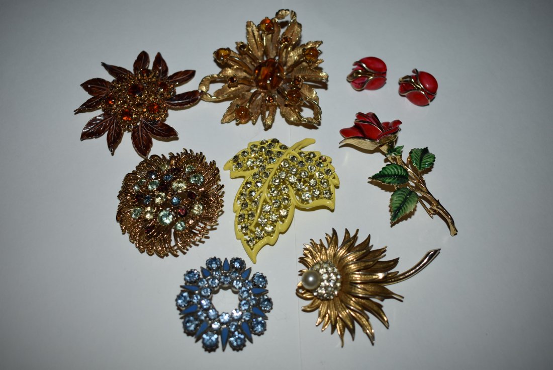 Lot of Vintage Designer Rhinestone Brooches Signed (1 of 3)