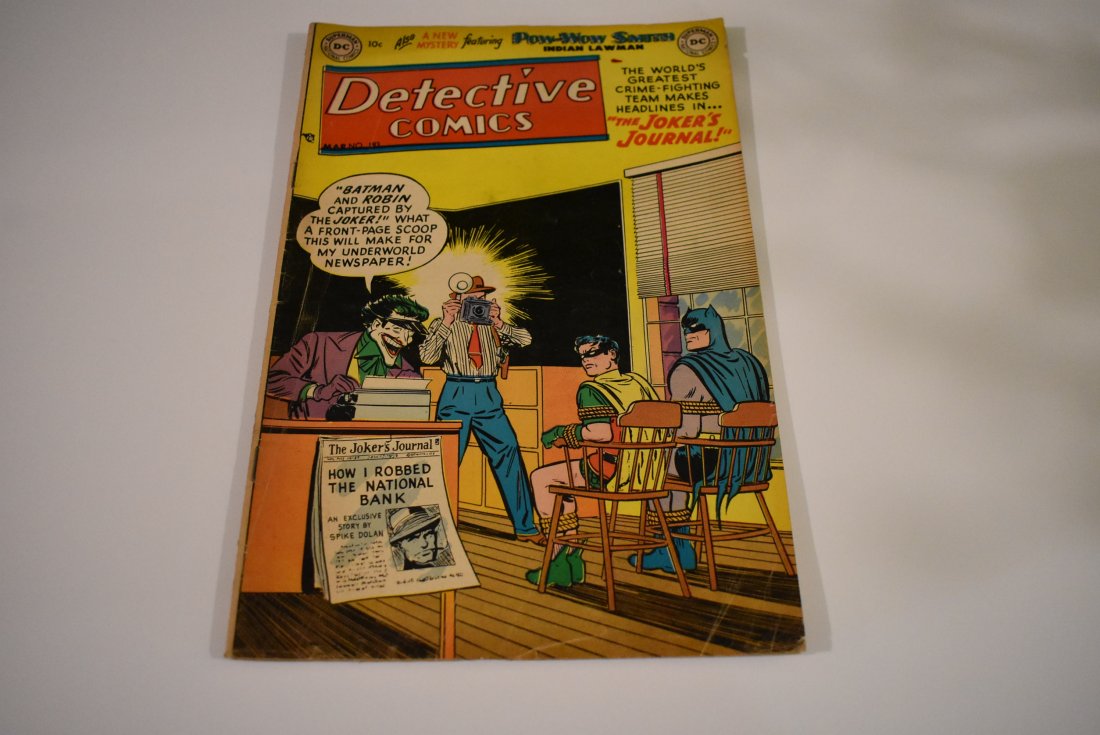 Dectictive Comics Comic Book No 193 March 1953 (1 of 3)