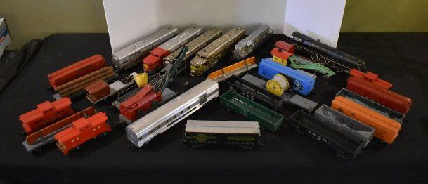 Vintage American Flyer Train Lot (1 of 8)