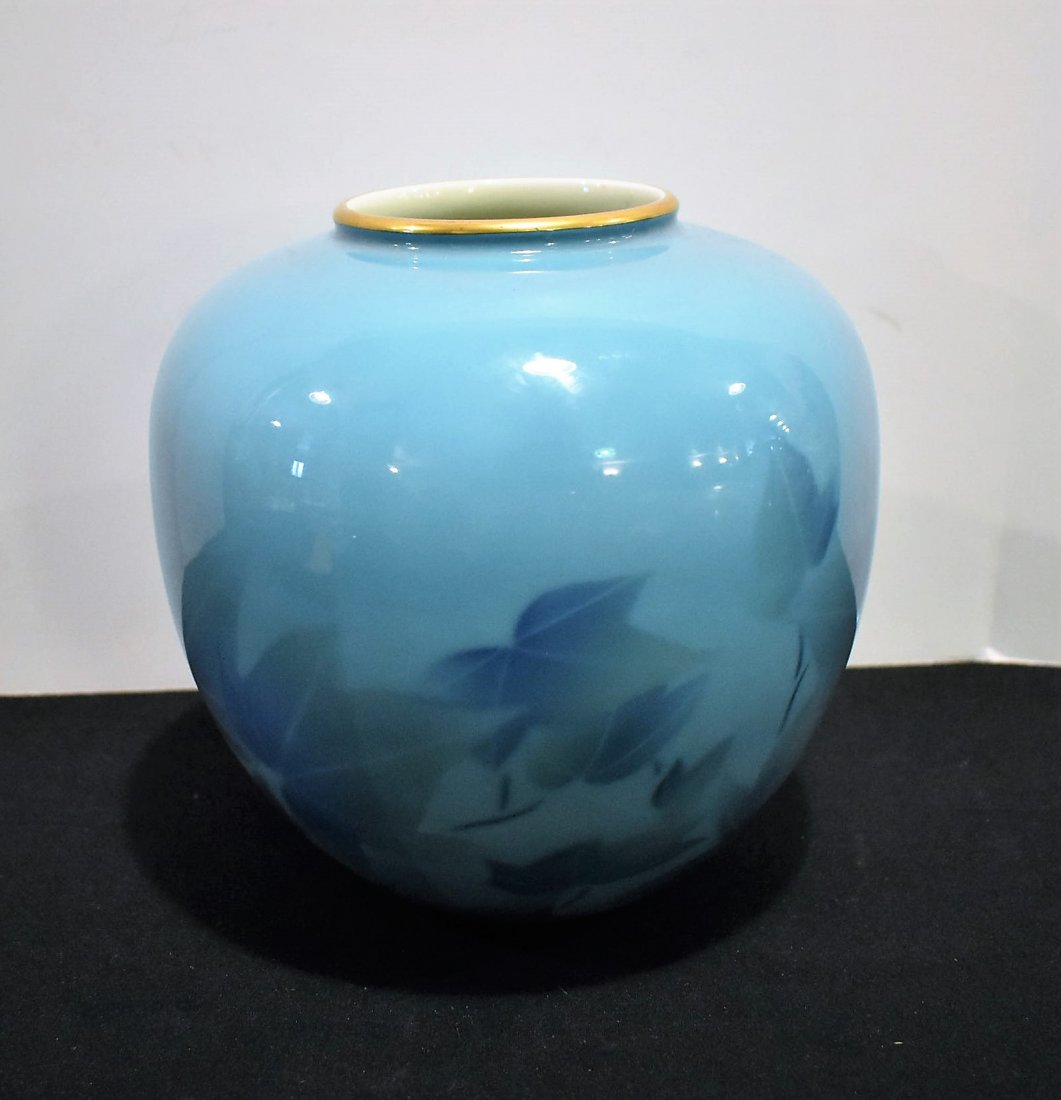 Japanese Fukagawa Seiji Vase: Japanese Fukagawa Seiji Vase, Blue with Leaves, measures 8"