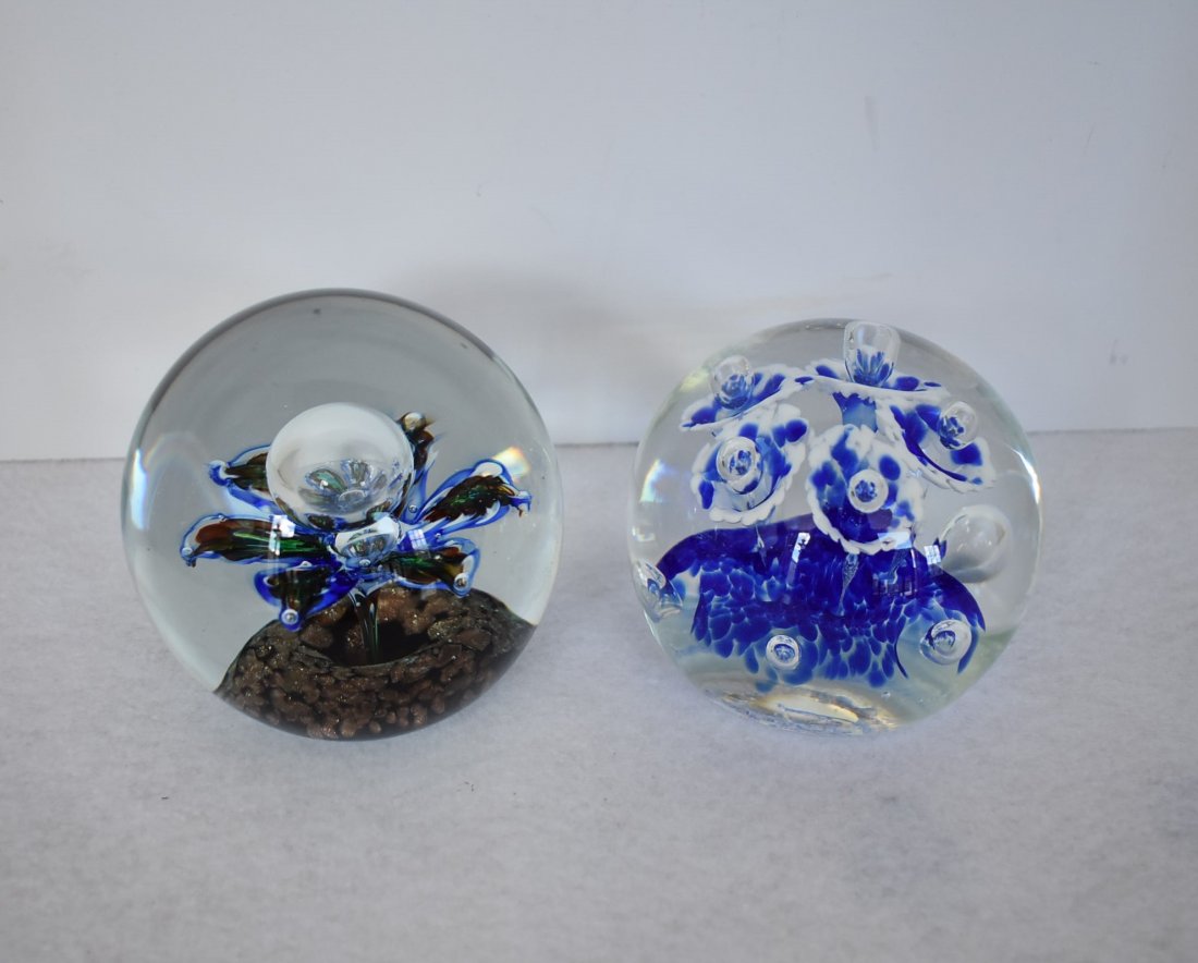 Group of 2 Paperweights Murano & Gentile: Lot of 2 Paperweights including Gentile Glass and Murano Glass, 3".