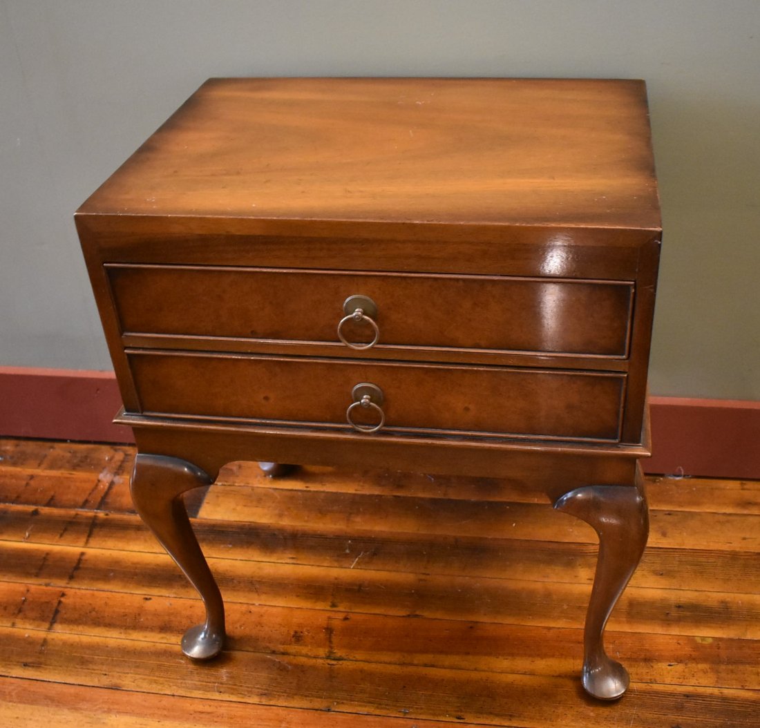 Kittinger 2 Drawer End Table: Kittinger 2 Drawer End Table, 26" h x 22' l x 16" d