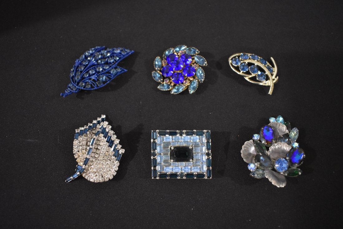 Rhinestone Brooch lot of 6 Shades of Blue: Rhinestone Brooch lot of 6 in Shades of Blue. Includes one signed Kramer and several Stunning High Quality unsigned pieces - all are in great shape