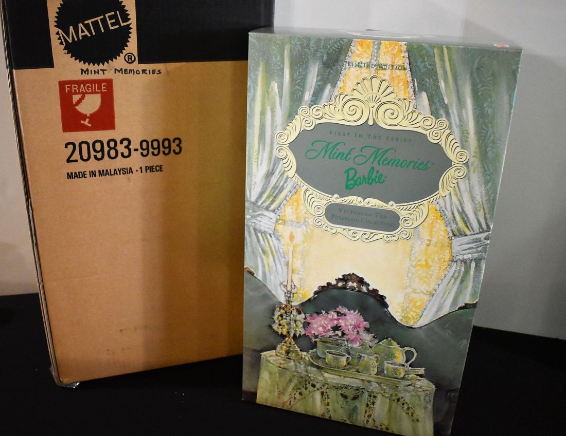 Mint Memories Barbie NEW IN BOX (1 of 3)