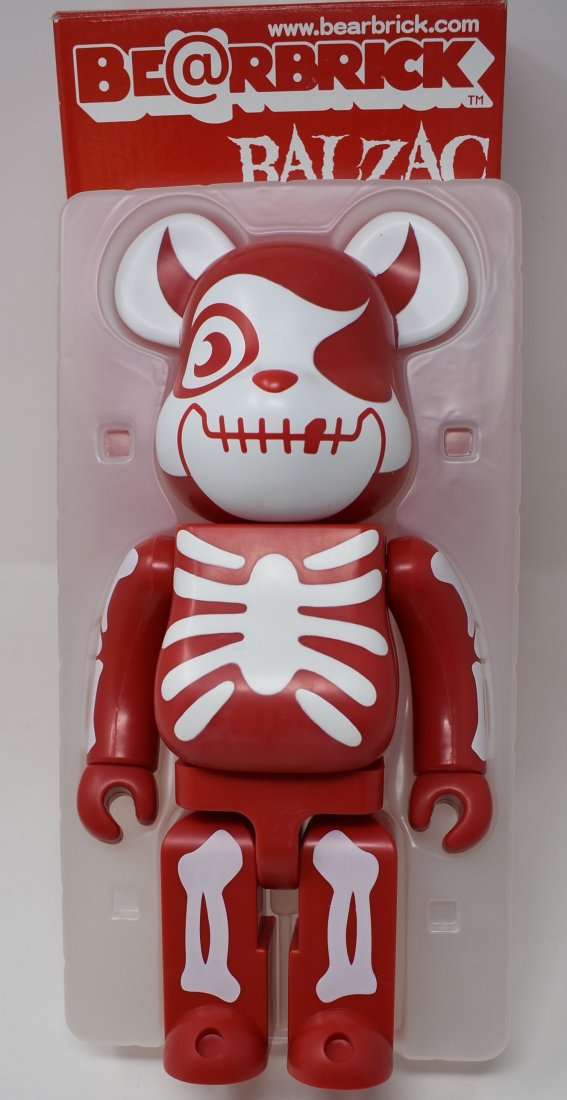 Bearbrick Balzac Red 400% Atom Age Vampire Medicom Toy: Bearbrick Balzac Red 400% Atom Age Vampire Medicom Toy - Designer Vinyl