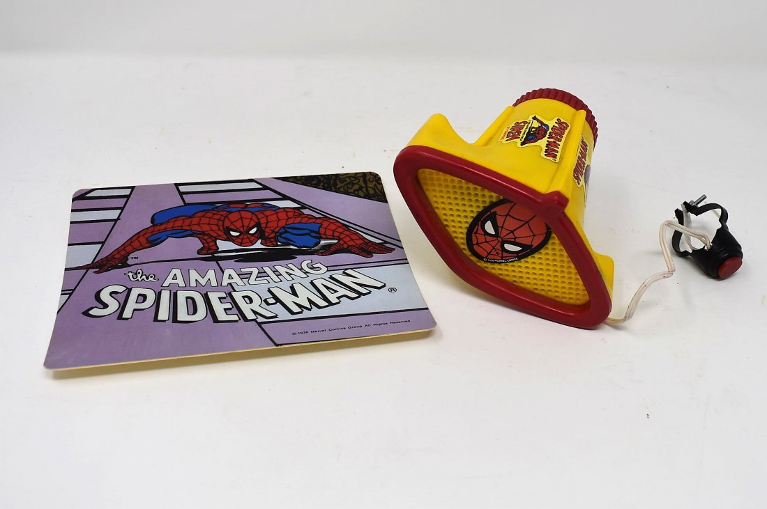 1978 Amazing Spider-man Bicycle Siren & Large Sticker: 1978 the Amazing Spider-man Bicycle Siren in great working shape with good condition stickers on it + 1978 Large deluxe Sticker unused and in great condition
