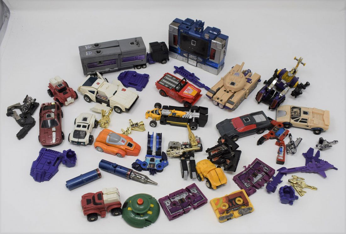 Lot of G1 Transformers Generation 1 including Soundwave (1 of 3)