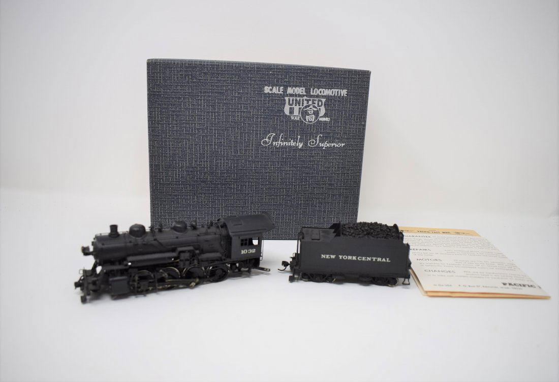 Pacific Fast Mail Brass 2-8-0 Locomotive & Tender (1 of 7)