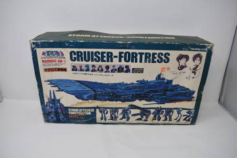 Takatoku Toys 1/3000 Macross Storm Attacker SDF-1 w BOX: Vintage Takatoku Toys - 1/3000 Macross Storm Attacker SDF-1 w/ BOX - extreamly rare and can sell for upwards of $800 online - this is the original 1982 - instructions and extra set of decals included