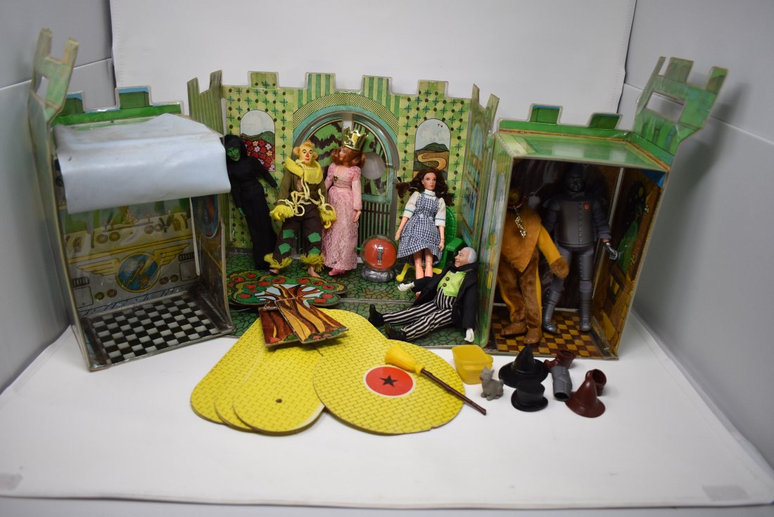 Mego Emerald City + 7 Dolls Dorthy Witch - Wizard of OZ (1 of 3)
