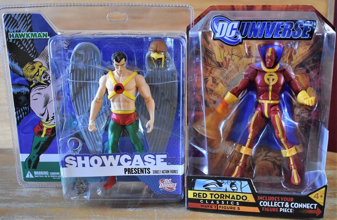Lot of 2 DC Comics Action Figures Hawkman & Red Tornado (1 of 2)
