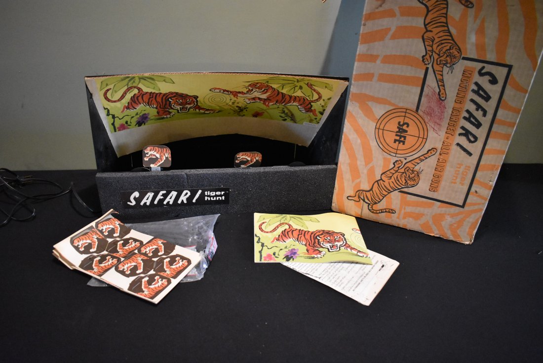 Safari Moving Target Tiger Hunt - All Air Guns w/ BOX (1 of 2)