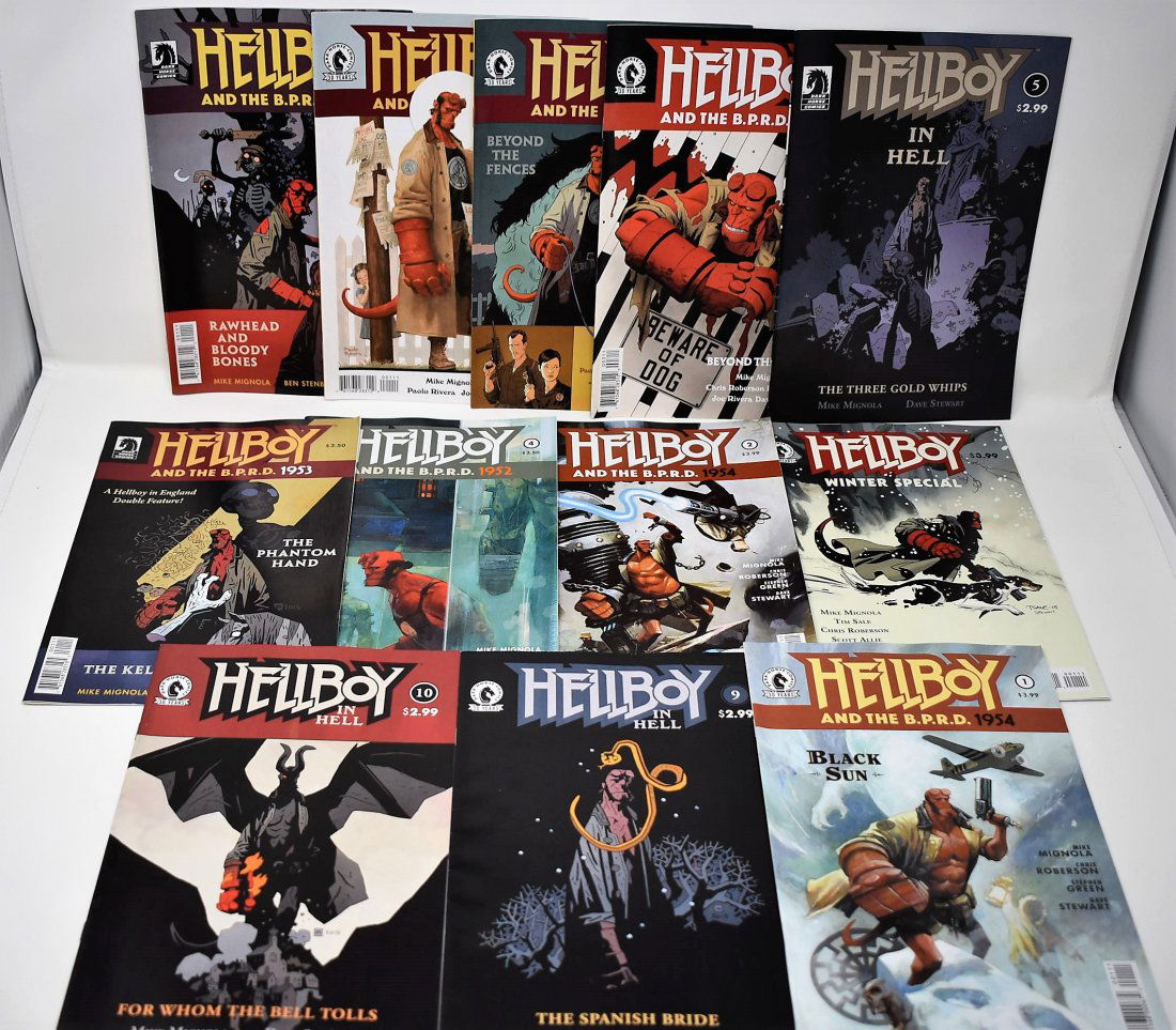 12 "Hellboy" Comic Books Dark Horse (1 of 3)
