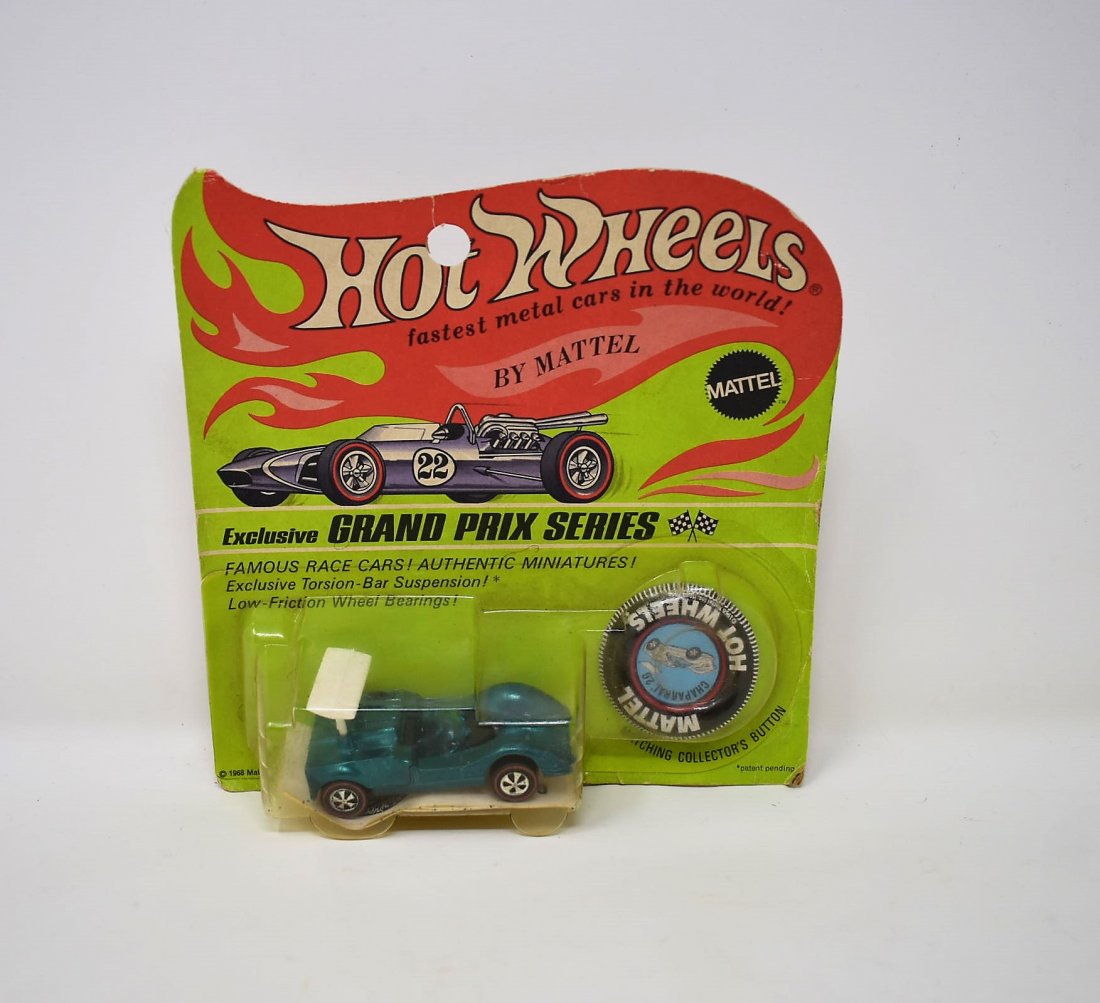 1969 Hot Wheels Redline Chaparral 26 NEW IN PACKAGE (1 of 3)