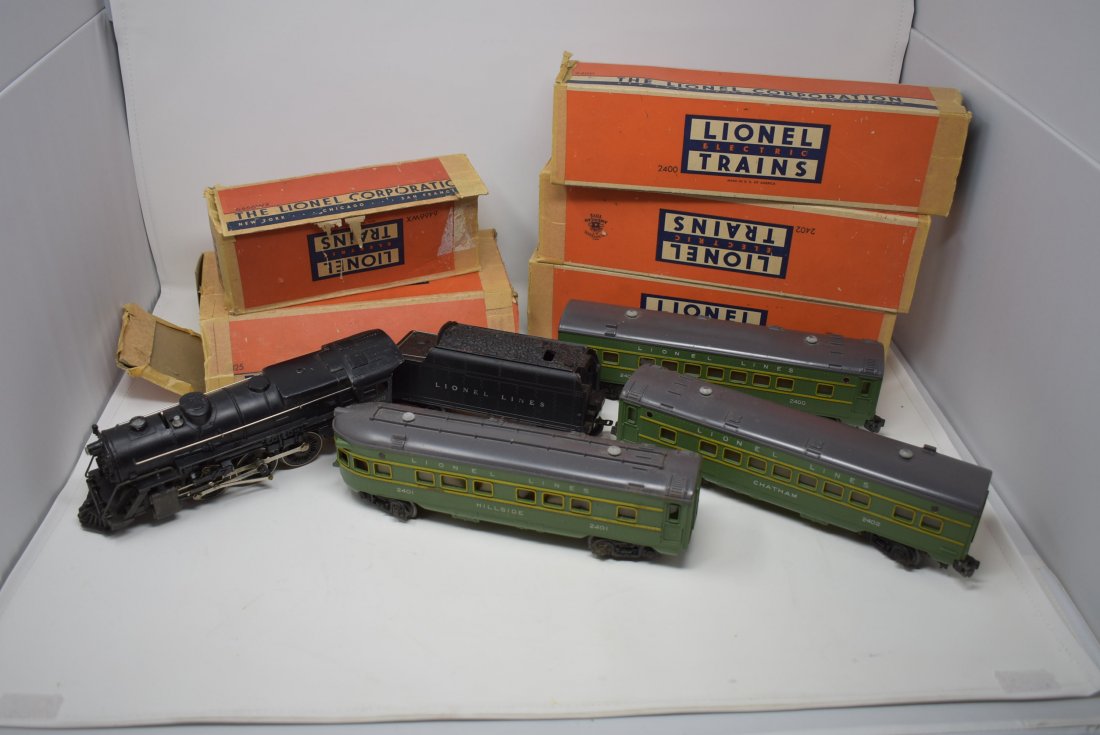Vintage Lionel Passenger Car Train Set (1 of 5)