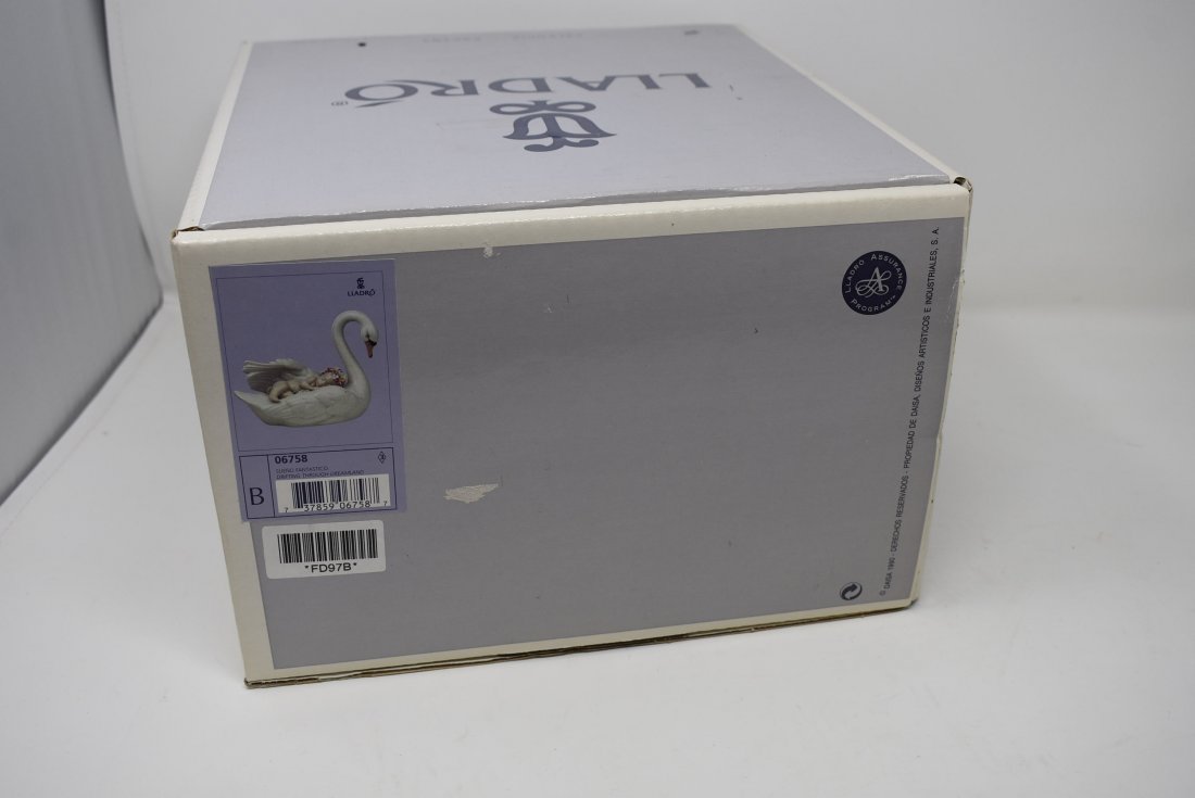 Lladro 6758 "Drifting Through Dreamland" NEW IN BOX: Lladro 6758 "Drifting Through Dreamland", comes brand new in box