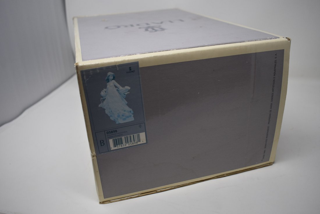 Lladro 5898 "Spring Splendor" MINT IN BOX (1 of 4)