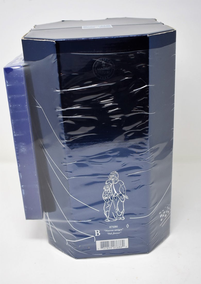 Lladro 7686 "Pals Forever" BRAND New Sealed: Lladro Collectors Society 7686 "Pals Forever", comes brand new a still sealed!