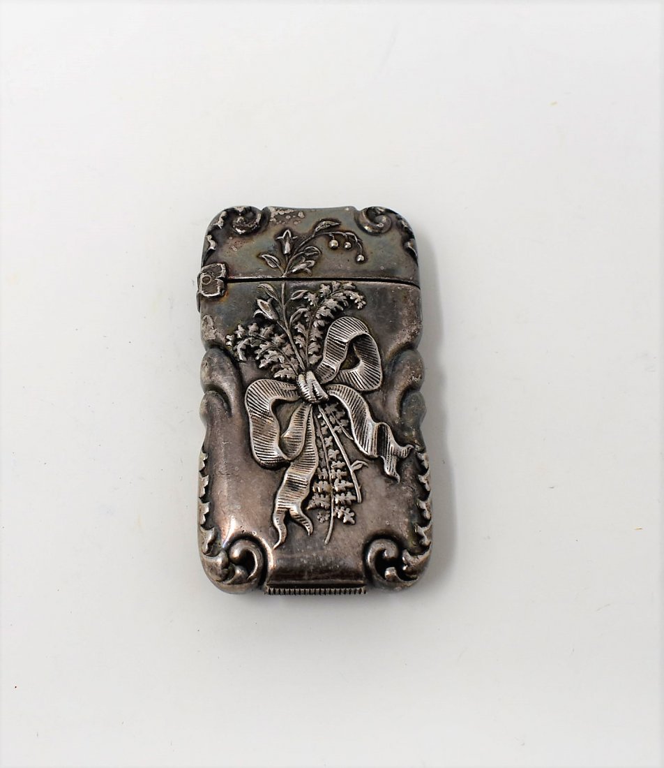 Antique Sterling Silver Match Safe Vesta: Antique Sterling Silver Match Safe/Vesta, measures 2.75"