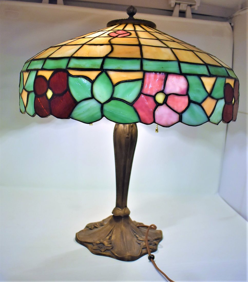 CC & Co. Slag Stained Glass Lamp Chicago Mozaic Style: CC & Co. Slag Stained Glass Lamp Chicago Mozaic Style shade has some hairline cracks - please see photos - shade measures 17.5" Across and lamp height with shade is aprox 21" tall