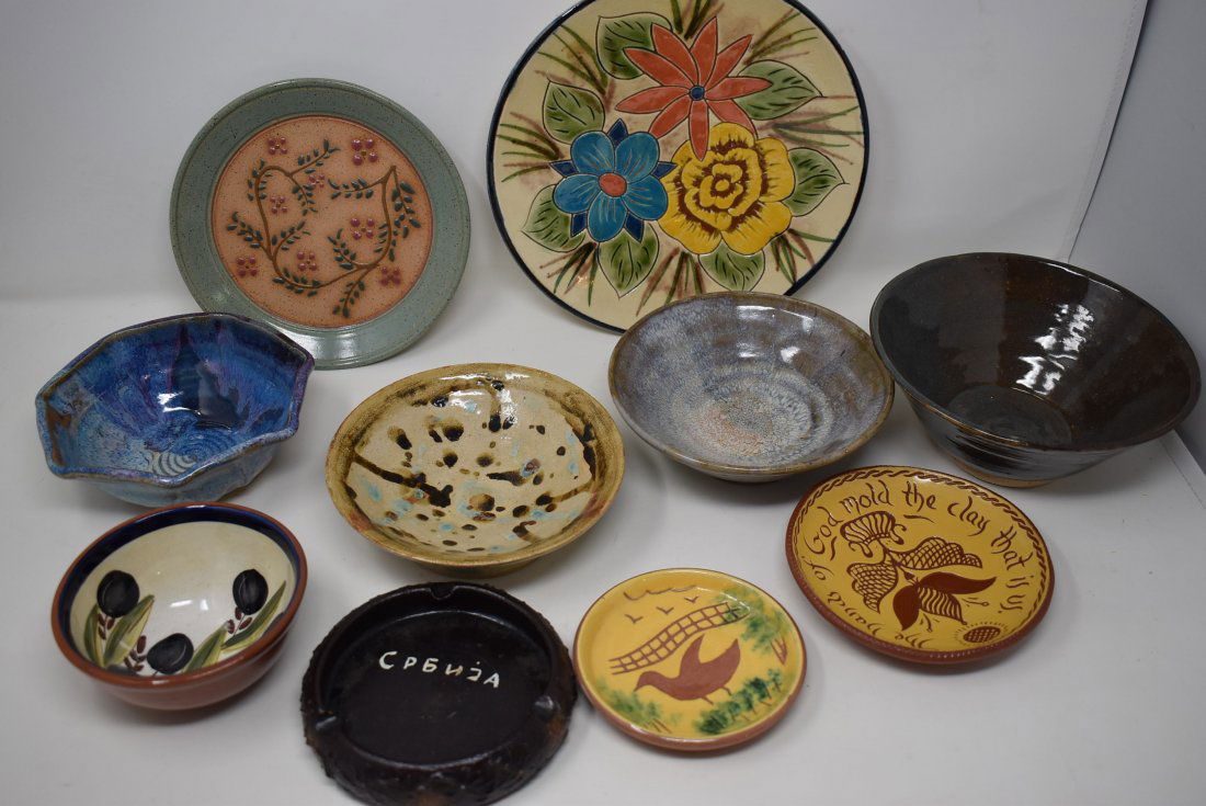 Lot 10 Pieces of Pottery (1 of 4)