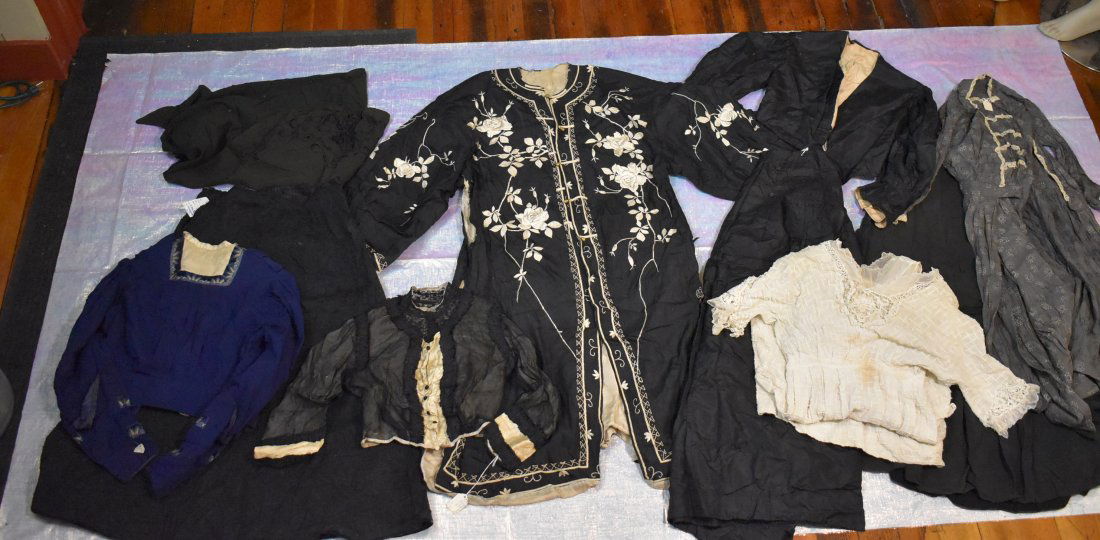 10 Piece Victorian / Edwardian Clothes Repair Lot (1 of 10)