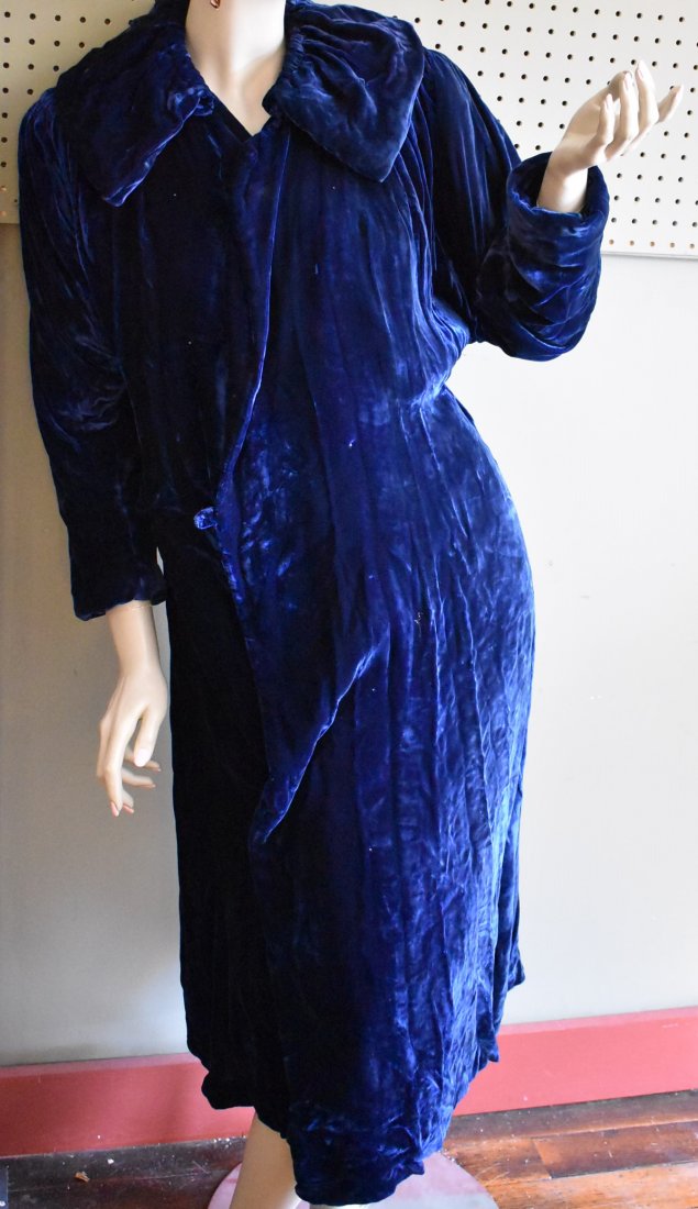 Antique / Vintage Blue Velvet Robe: Antique / Vintage Blue Velvet Robe - great robe, missing a button (but there is one inexplicably in the collar that could be moved down) and the lining is Tattered in multiple places - we have not gon