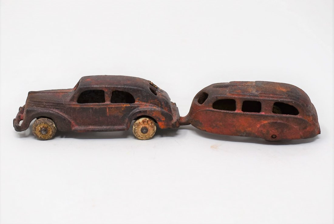 Arcade Cast Iron Covered Wagon Camping Trailer Car (1 of 4)