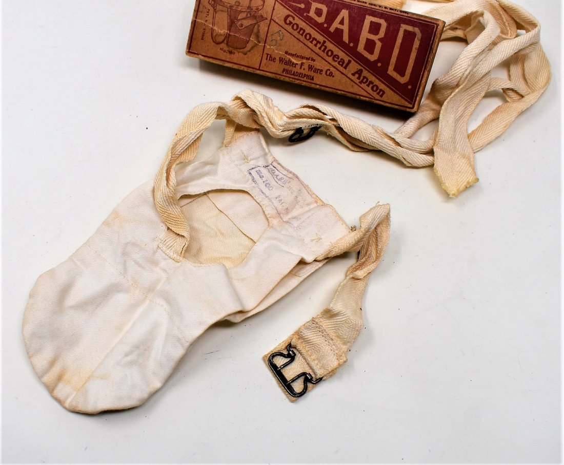 D.A.B.D. Gonorrhoeal Apron Belt Walter F. Ware Co.: D.A.B.O. Gonorrhoeal Apron Belt The Walter F. Ware Co. in original box