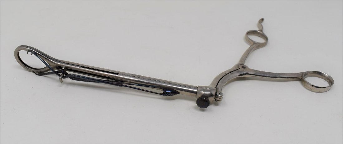 Antique Surgical Instrument: Antique Surgical Instrument, cutter/clamp