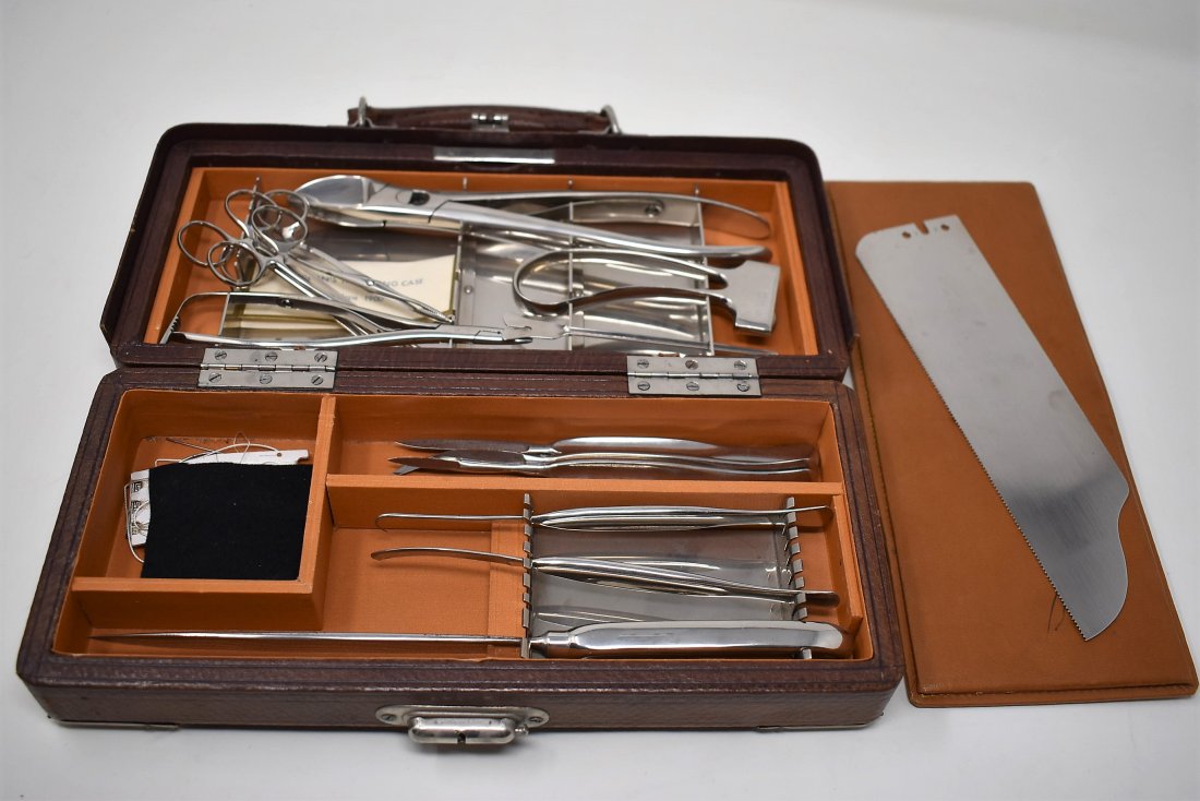 Traveling Surgical Kit c. 1900 (1 of 6)