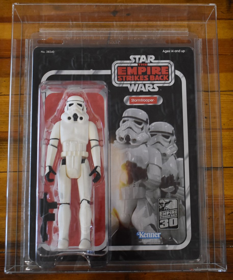 Gentle Giant Star Wars Jumbo Stormtrooper AFA 9.0 SDCC: 2010 Gentle Giant Star Wars 12-inch Vintage Jumbo Stormtrooper SDCC Exclusive AFA Graded 9.0 - AFA 27133341 - Figure and Case are in great shape and already graded and ready for your collection!! Case