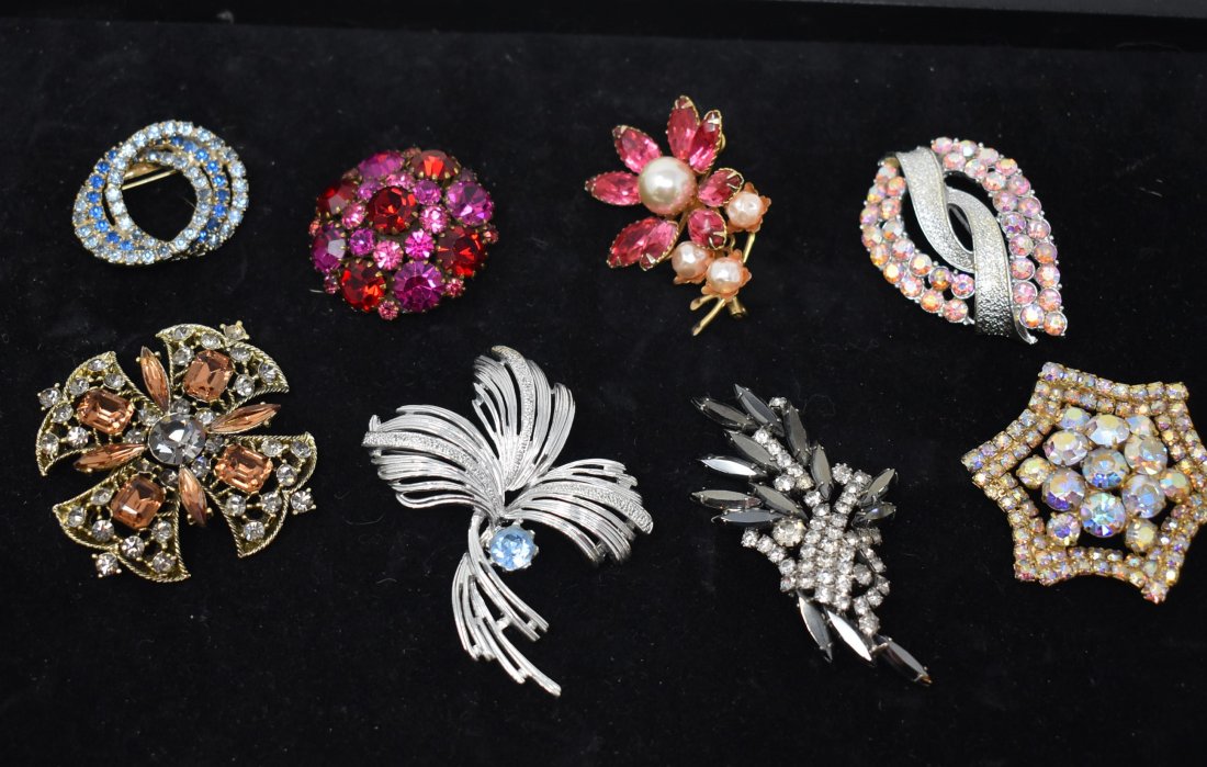 8 Rhinestone Brooches Pins Weiss Coro: A Group of 8 Rhinestone Brooches, some signed