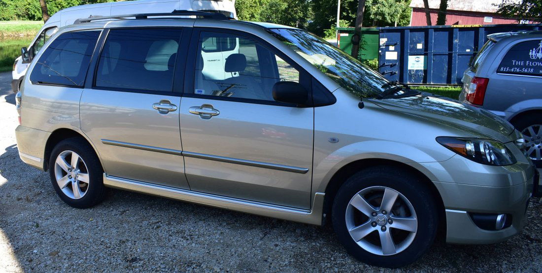 2005 Mazda MPV Mini Van: 2005 Mazda MPV Mini Van, power window and locks, 79451 miles. Very clean, clear title. Starts right up and runs well.